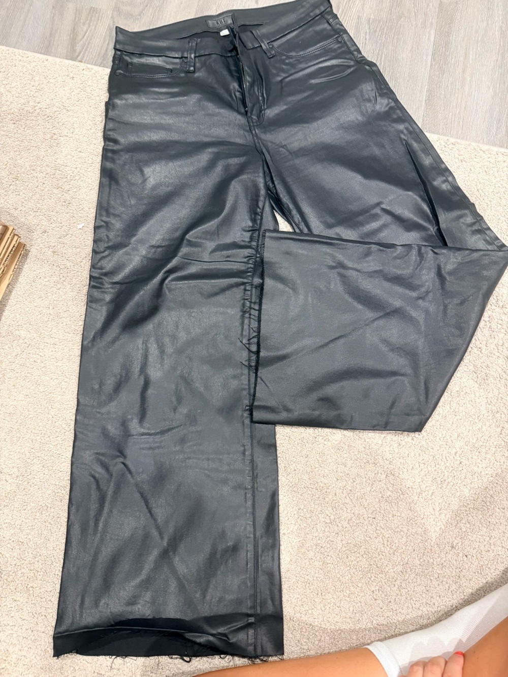 Kut from the Kloth Black Cropped Faux Leather Pants